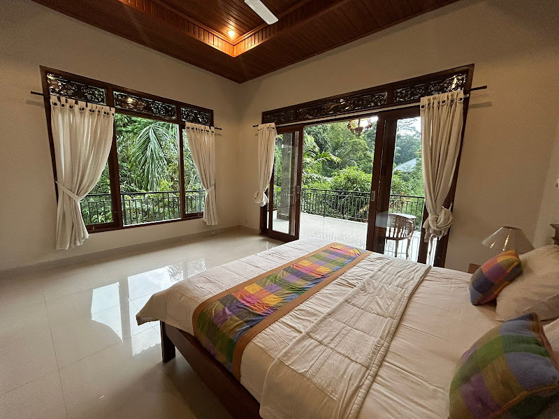 3 Bedrooms · Kedewatan, Ubud — photo 5